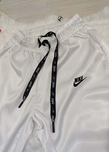 Nike Nike Yüksek Bel Saten Eşofman Pantolon 