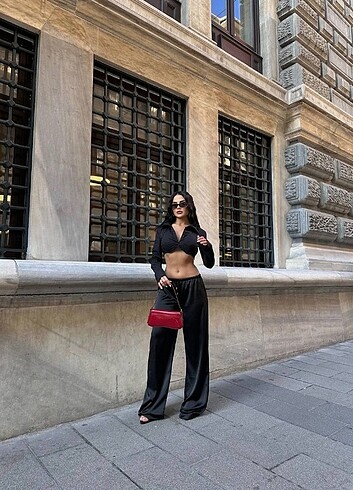 Zara Zara Model Dökümlü Saten Pantolon 