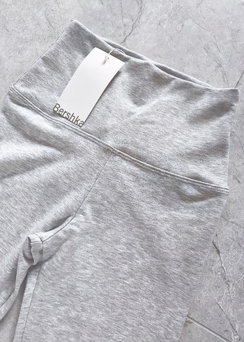 Bershka İspanyol Paça Pantolon - Görsel 2