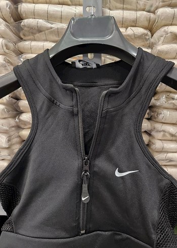 Nike Siyah Fermuarlı Kolsuz Spor Büstiyer - Görsel 3