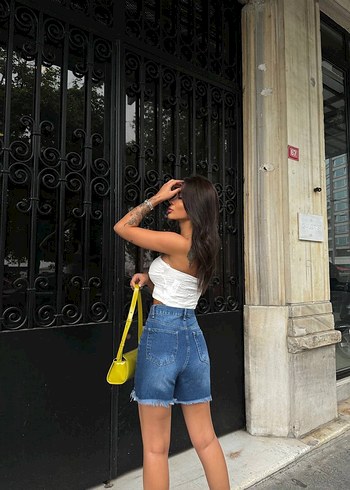 s Beden Zara Model Batik Desenli Bol Kesim Mini Denim Şort