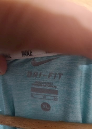 xl Beden Nike Markalı Turkuaz V Yaka Keten Tişört