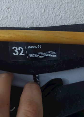 HURLEY Mor Çiçek Desenli Erkek Mini Yüzme Şortu - Görsel 3