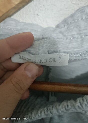 xl Beden BARRELS AND OİL MARKALI EŞOFMAN ALTI