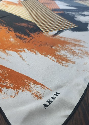 Aker Aker Markalı Kadın Çok Renkli Baskılı Çağdaş ipek Eşarp