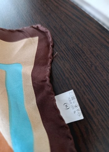 Beden camel Renk Vakko Markalı Camel Renkli Drapeli Kadın İpek Eşarp