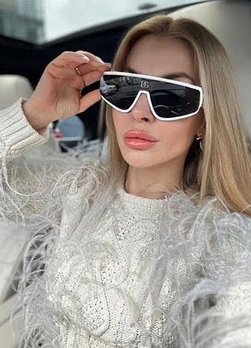 Dolce gabbana siperlikli beyaz gözlük