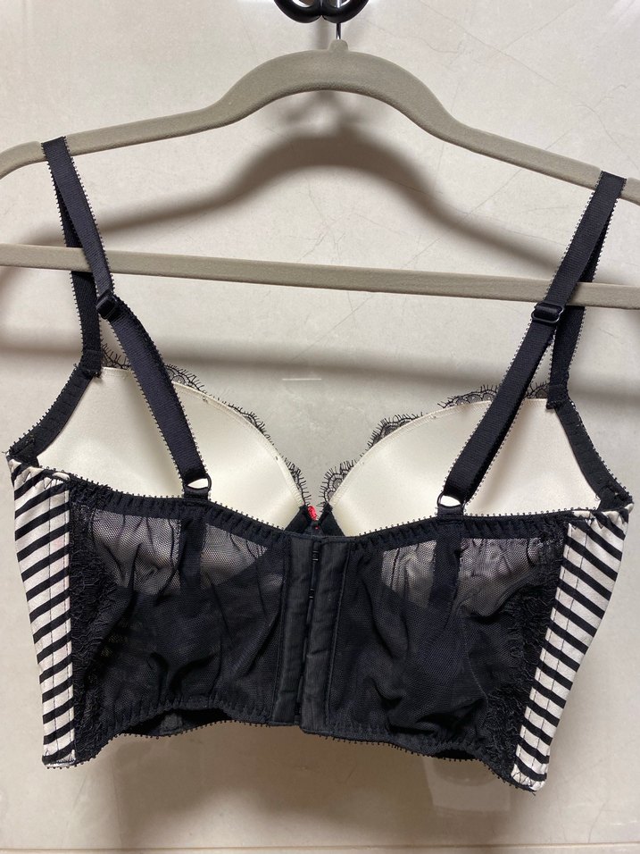 Victoria's Secret Çizgili Siyah Beyaz Dantel Büstiyer Sütyen - Görsel 2