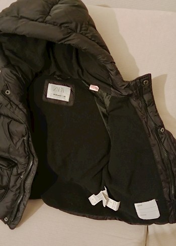 Siyah Kapüşonlu unisex Çocuk Mont - Görsel 4