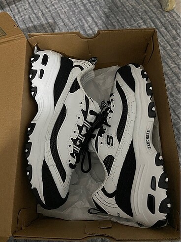 Skechers D lites