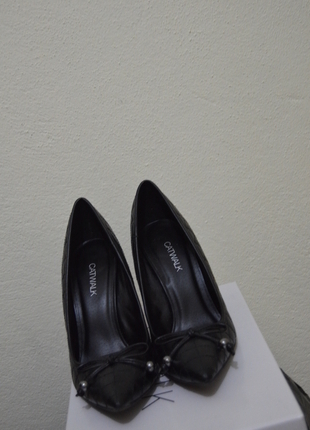 cat walk marka stiletto