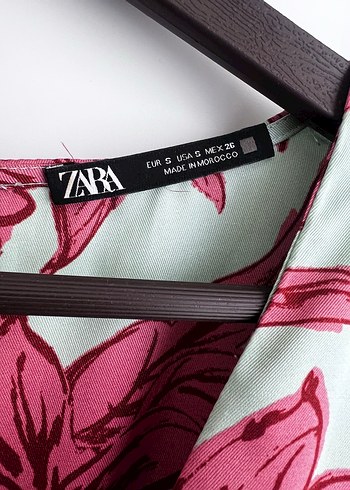 Zara Pembe Desenli Uzun V Yaka Elbise - Görsel 6