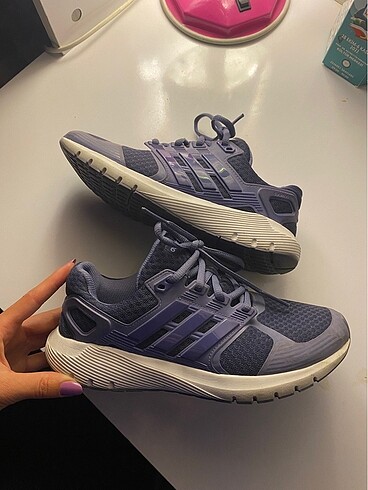 Adidas spor ayakkabı