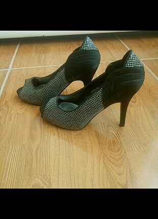 36 Beden siyah Renk Abiye stiletto