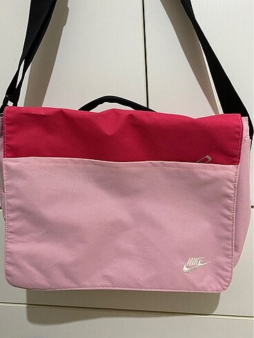 Orijinal nike laptop çantası