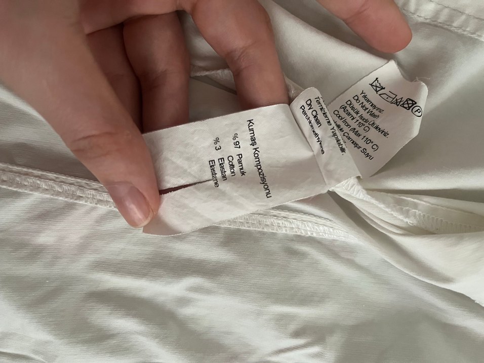 Düğmeli Beyaz Keten Kısa Kollu Gömlek - Görsel 4