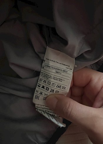 Erkek Çocuk Siyah Kapüşonlu Mont - Görsel 5