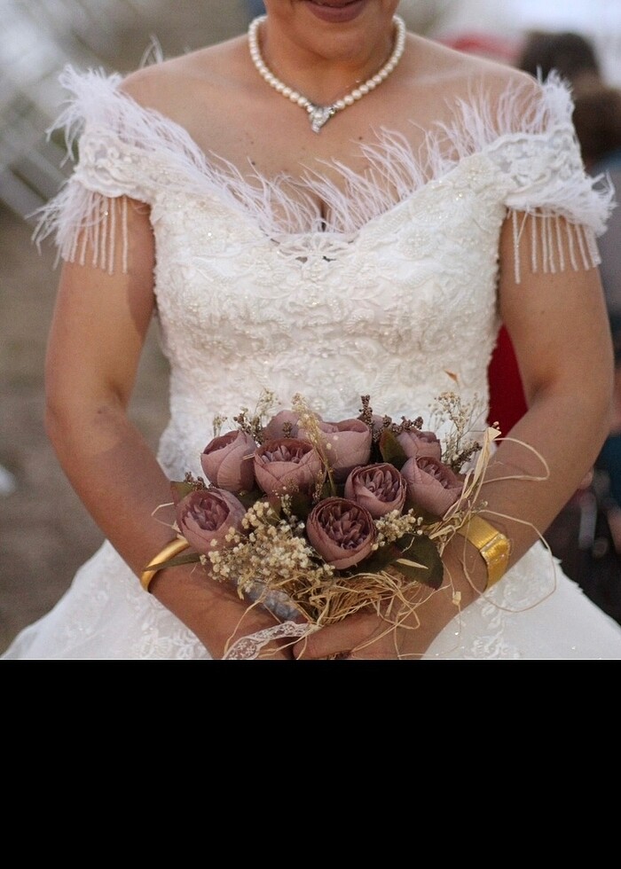 Kırık beyaz özel tasarım Gelinlik - Görsel 2