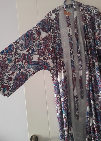 38 Beden çeşitli Renk Bohem Uzun Kimono Çok Renkli Desenli