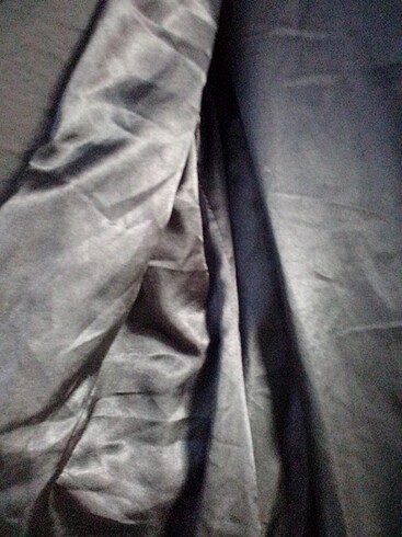 Abiye le giyilebilecek tarzda bı uzun mont - Görsel 4