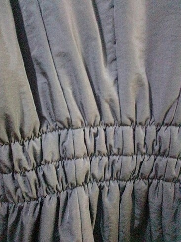 Abiye le giyilebilecek tarzda bı uzun mont - Görsel 6