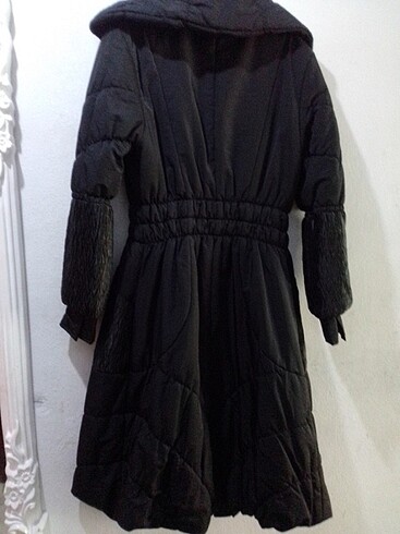 Abiye le giyilebilecek tarzda bı uzun mont - Görsel 7