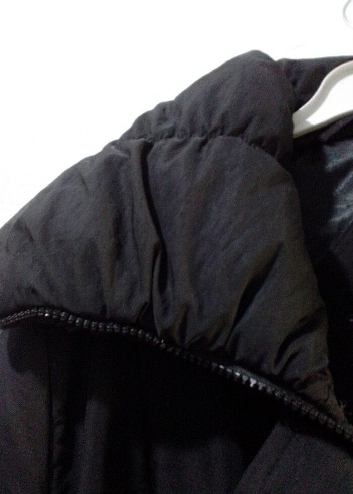 Abiye le giyilebilecek tarzda bı uzun mont - Görsel 5