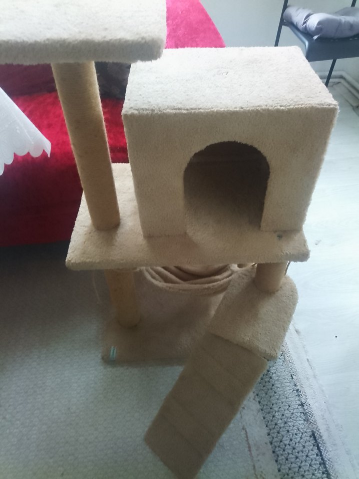 Kahverengi ve Gri Kedi Tırmalama ve Oyun Evi - Görsel 3