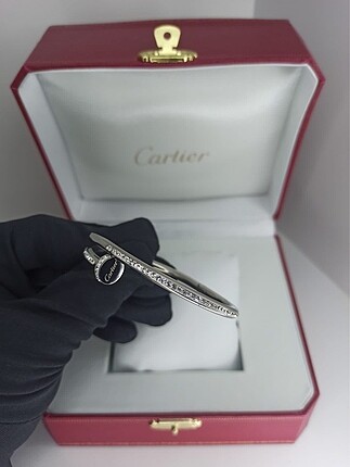 Cartier Şık Bilekli