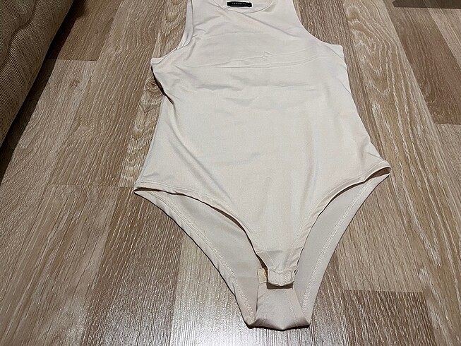 s Beden Trendyolmilla alttan çıtçıtlı bodysuit