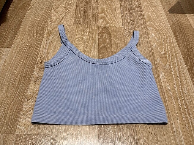 Stradivarius askılı batik desenli crop