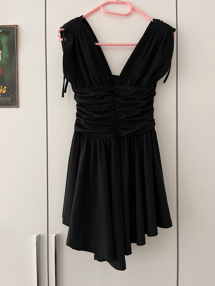 Kikiriki Siyah Drapeli Mini V Yaka Elbise - Görsel 5