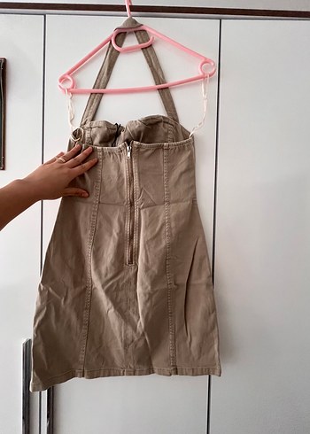 Bershka haki boyundan askılı mini denim Elbise - Görsel 3