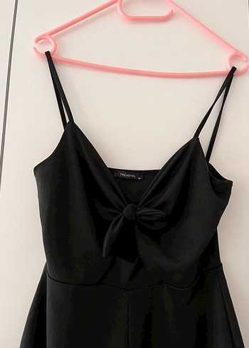 Siyah V Yaka Kısa Kadın Tulum - Görsel 4