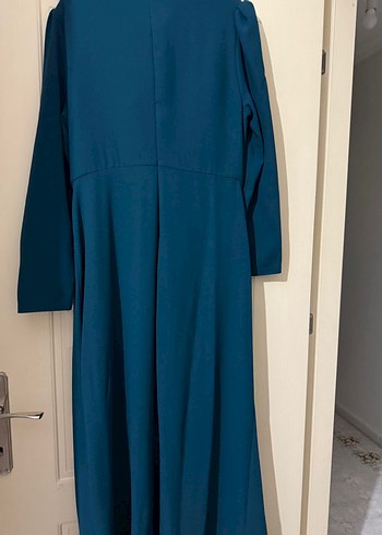 Lacivert İşlemeli Uzun Kollu Tesettür Abiye Elbise ve şal - Görsel 5