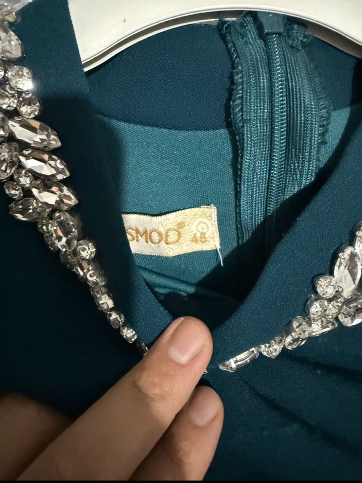 Lacivert İşlemeli Uzun Kollu Tesettür Abiye Elbise ve şal - Görsel 4