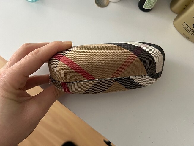 Burberry gözlük kabı