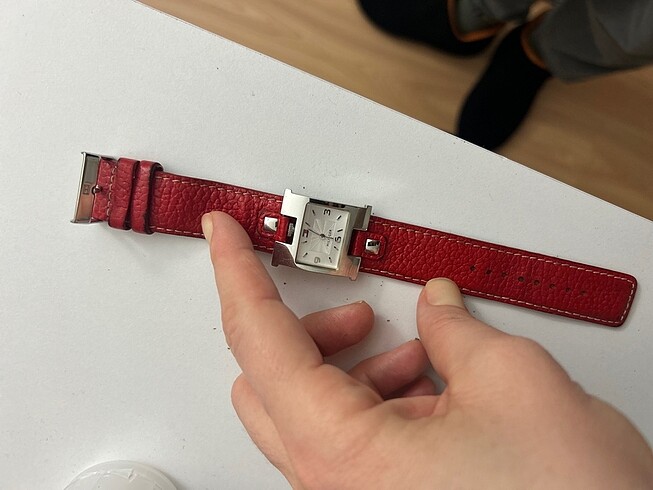 Beden bordo Renk Tommy saat