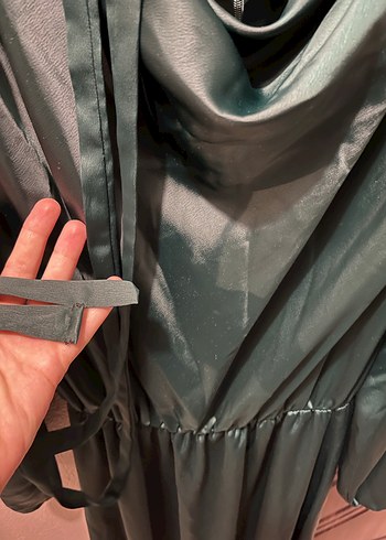 Tesettür elbise Uzun Drapeli Yeşil Kadın Elbise - Görsel 7