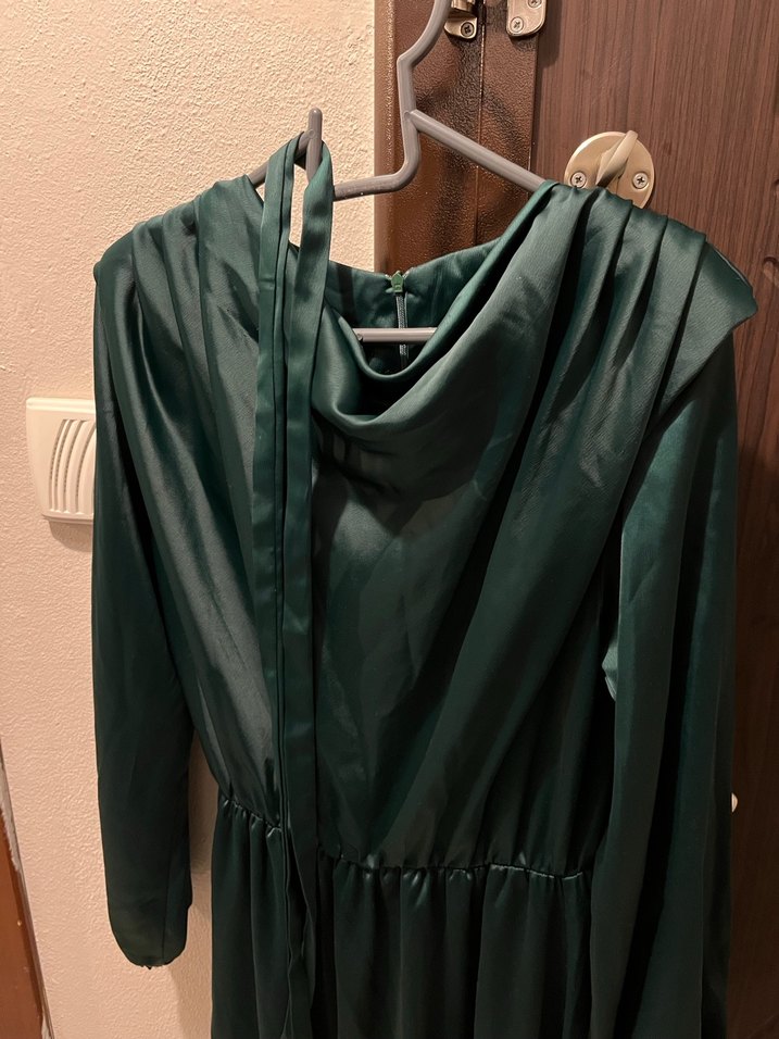 Tesettür elbise Uzun Drapeli Yeşil Kadın Elbise - Görsel 3