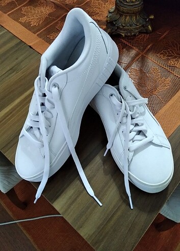 39 Beden beyaz Renk Puma spor ayakkabi