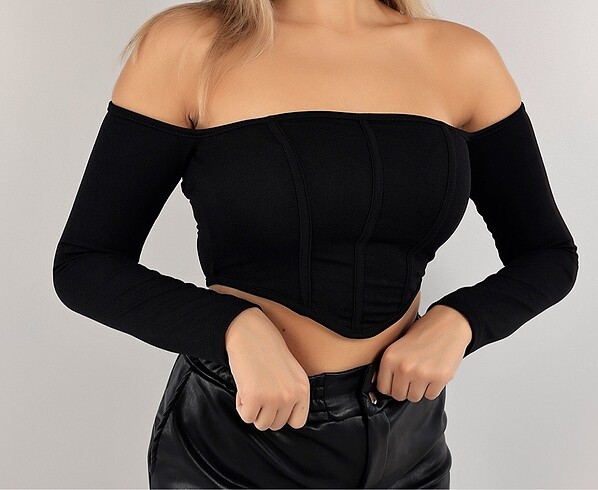 Korse tasarım crop bluz