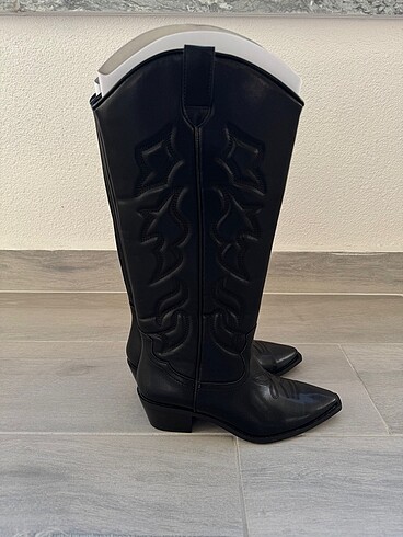 Stradivarius Kovboy çizme