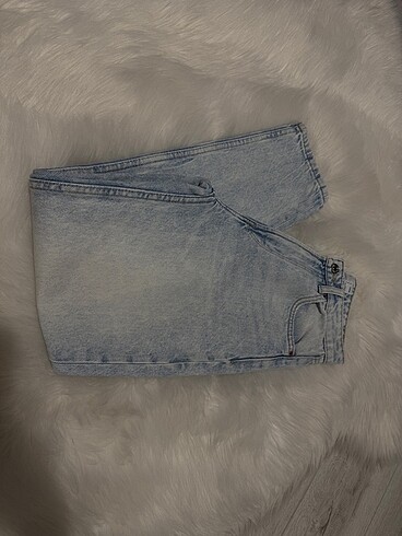 BERSHKA jean