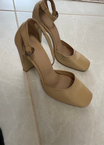 Diğer Bej Kadın Stiletto Topuklu Klasik Ayakkabı