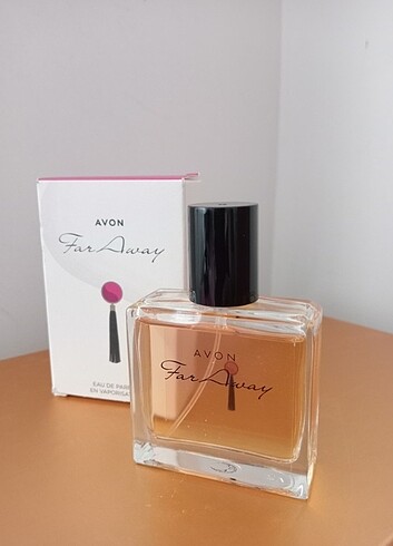 avon far away kadın parfümü 30 ml. çanta boy 