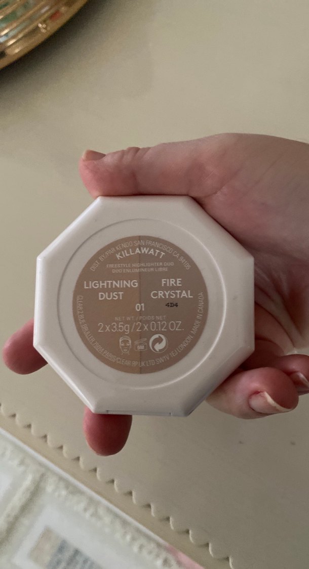 Fenty Beauty Açık Ten Pudrası - Görsel 2