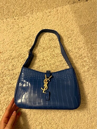 YSL MODEL ÇANTA?