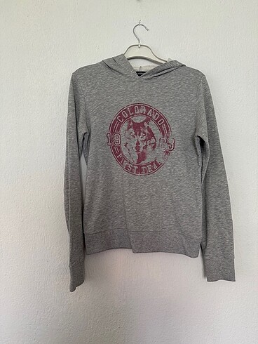 sweatshirt
