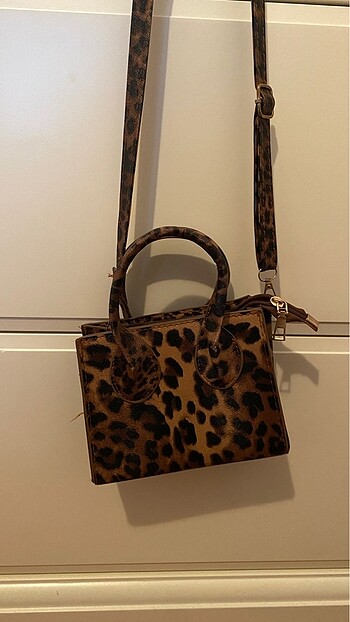 Bershka Leopar desenli çanta